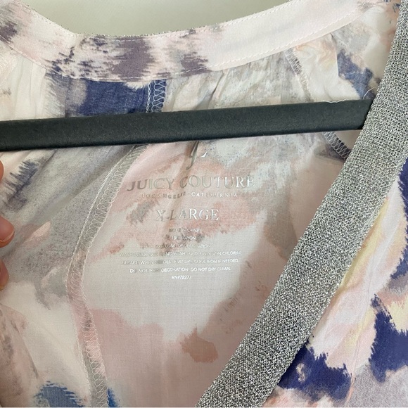 Juicy Couture Blue and Pink Flutter Short Sleeve V-Neck Blouse top XL - Picture 8 of 8